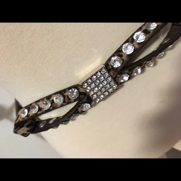🛍. Decorative Rinestone Belt EUC - Picture 2 of 3